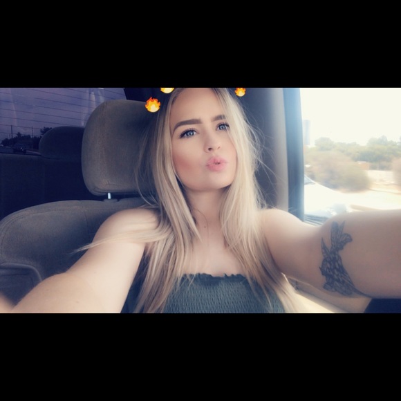 Profile Picture of Morgan Stepanek (@captainmomo19) on Poshmark