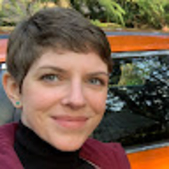 Profile Picture of Aubrey Urdahl (@aubiejune) on Poshmark