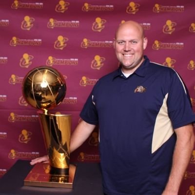 Profile Picture of Chris Sauer (@coachsauer) on Twitter