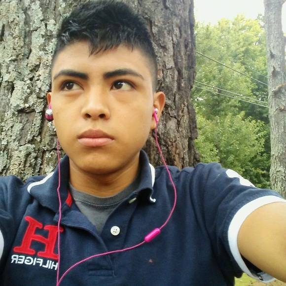 Profile Picture of Wilmar Gonzalez (@willmar4) on Poshmark