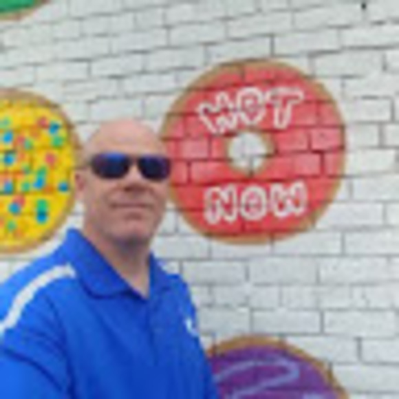 Profile Picture of Paul Burns (@pburns911) on Poshmark