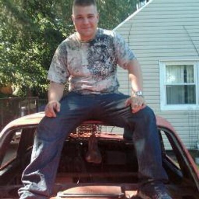 Profile Picture of Chris Zickefoose (@Zoose84) on Twitter