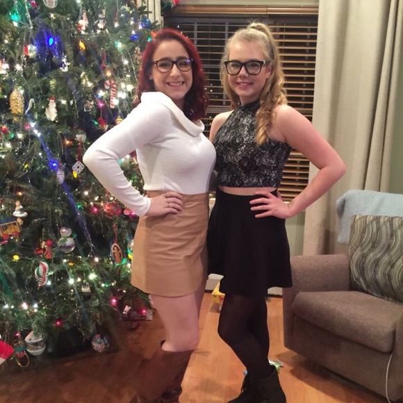 Profile Picture of Alexis Gensemer (@lexgensemer) on Poshmark