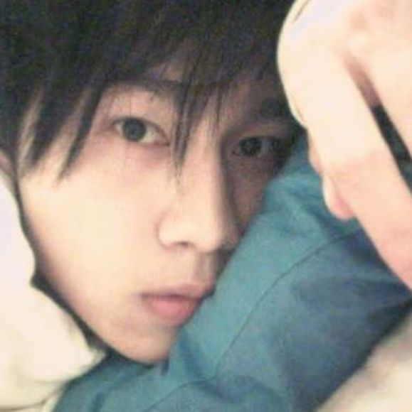 Profile Picture of Leo Wang (@wssg1981) on Poshmark