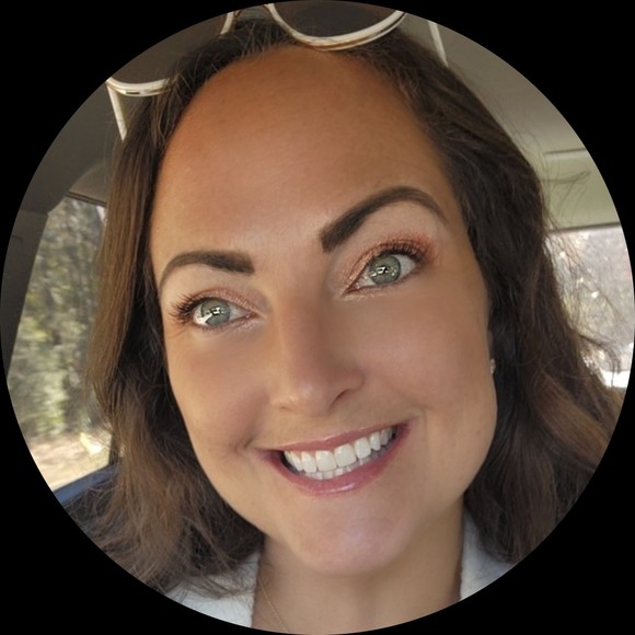 Profile Picture of Crystal Hightower (@clhightower) on Poshmark