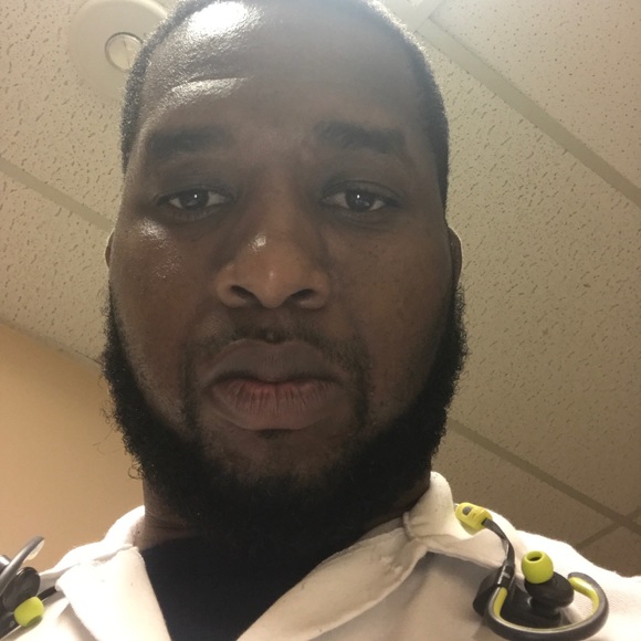 Profile Picture of Troy Gabriel (@tgabe24) on Poshmark