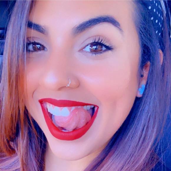 Profile Picture of Jessibelle Mashkow (@jessibellem) on Poshmark