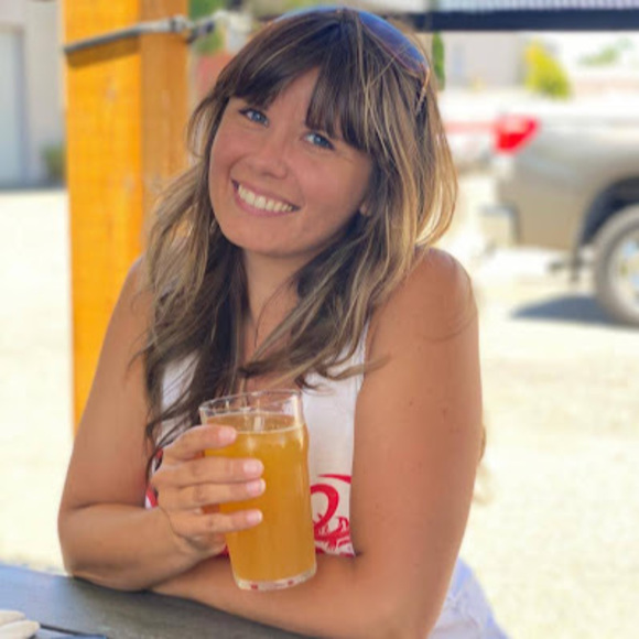 Profile Picture of Dawnette Donohue (@ddonohue85) on Poshmark