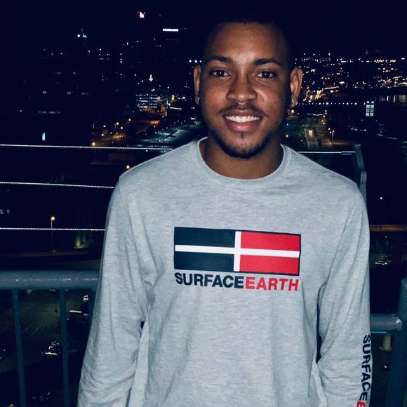 Profile Picture of Christian Graham (@cgraham5682) on Poshmark