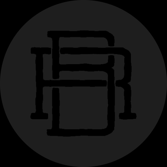 Profile Picture of Robin Bossiroy (@rbnbssr) on Poshmark