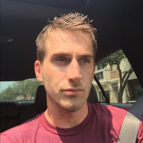 Profile Picture of Blake Milnes (@blakemilnes) on Poshmark