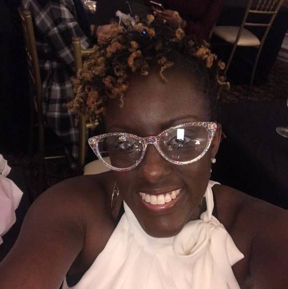 Daphne Ryans - Poshmark Profile Picture of Daphne Ryans (@utterfli96) on Poshmark