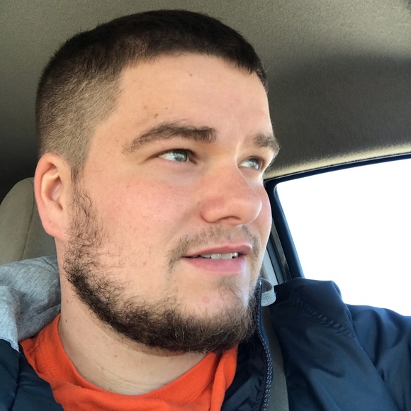 Profile Picture of William Yokley (@wyokley) on Poshmark