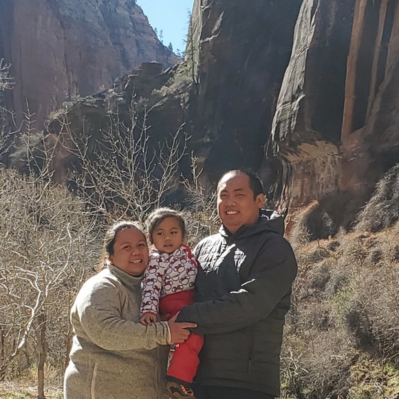 Profile Picture of April Gan (@aeynan) on Poshmark