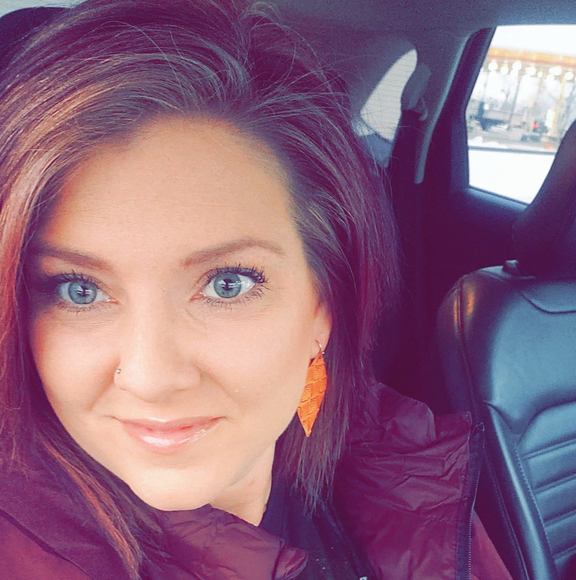 Profile Picture of Liv Mussmann (@livreusch) on Poshmark