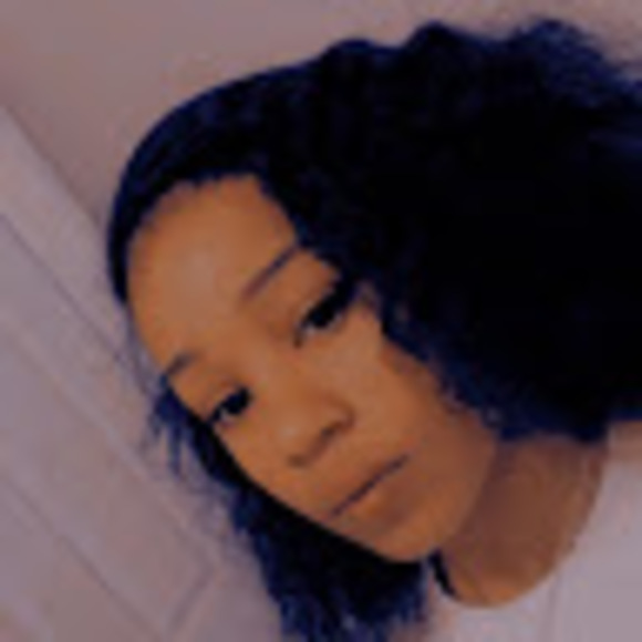 Profile Picture of Constance Griffin (@268145) on Poshmark