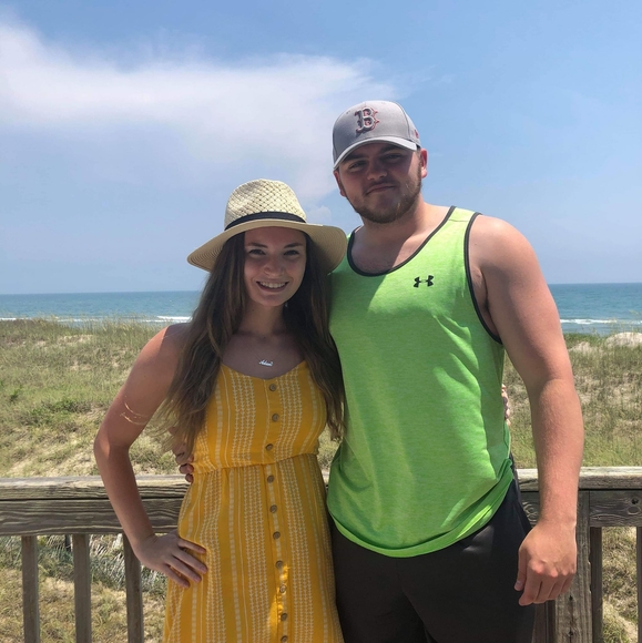 Profile Picture of Adam Zwierlein (@adamzwierlein) on Poshmark