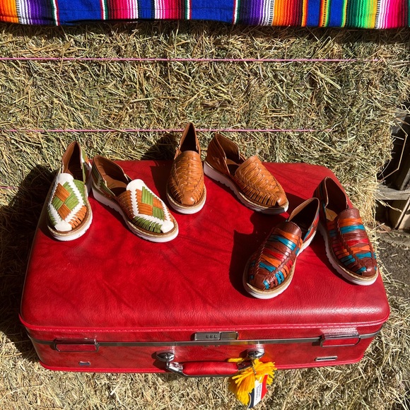 Profile Picture of Mapili Huaraches (@mapilihuaraches) on Poshmark