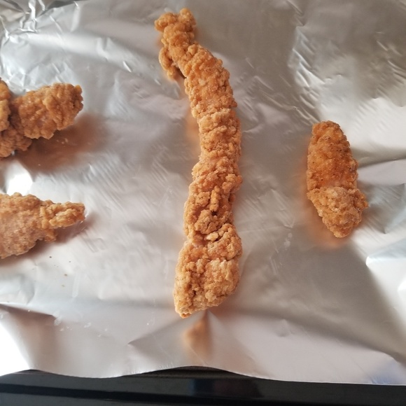 Profile Picture of Haley Cordova (@halfyk) on Poshmark