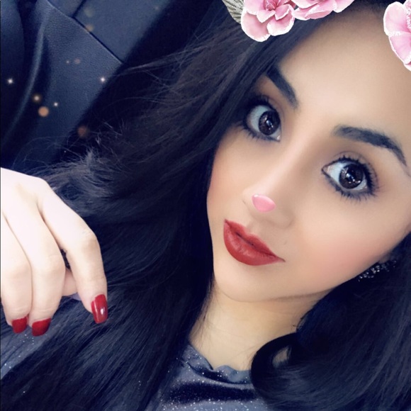 Profile Picture of Brenda Villarreal (@bvvg08) on Poshmark