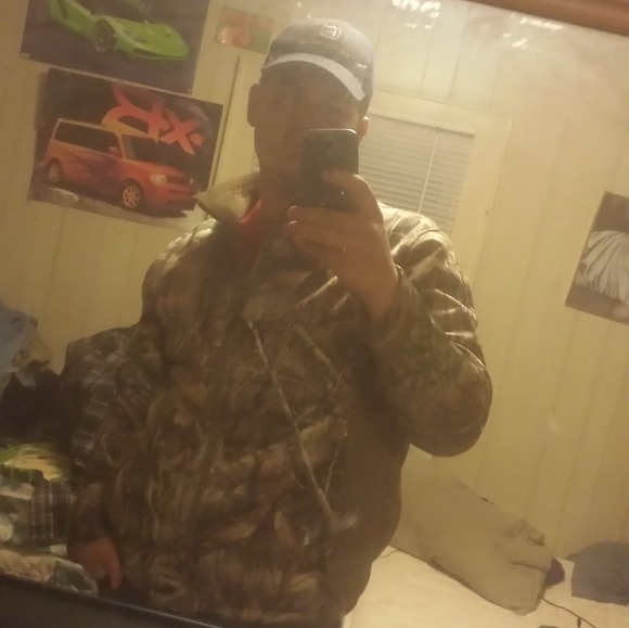 Profile Picture of Markie Kimble (@markkimble1988) on Poshmark