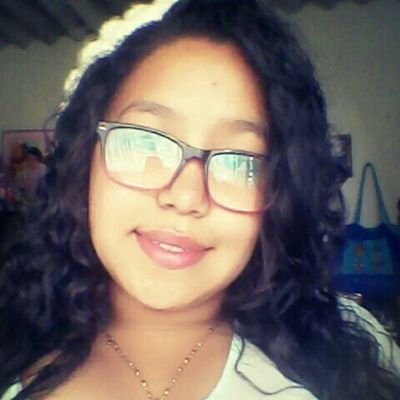 Profile Picture of Vanessa Benavides (@vanessa02981094) on Twitter