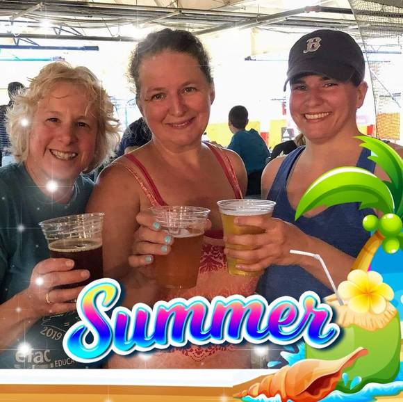 Profile Picture of Michelle Feyler (@feylerco) on Poshmark