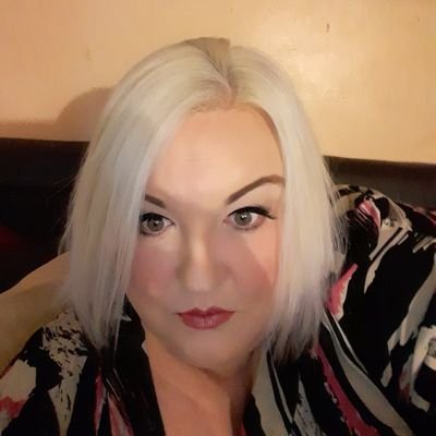 Profile Picture of Vikki Newton (@VikkiNewton16) on Twitter