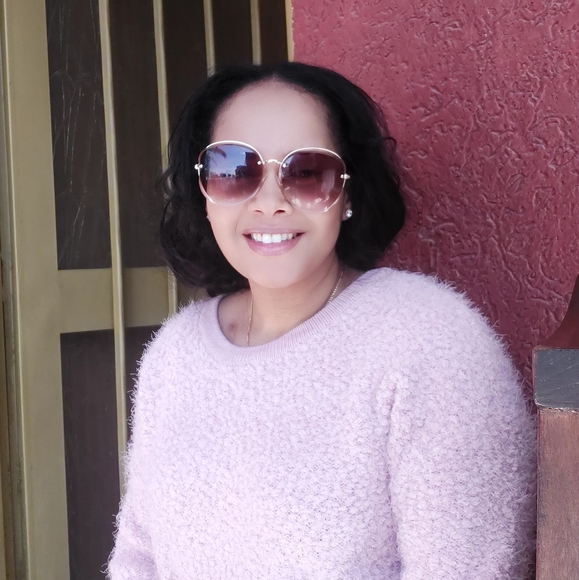 Nani Nani - Poshmark Profile Picture of Nani Nani (@saba_desta) on Poshmark