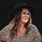 Profile Picture of 💜𝔻𝕒𝕣𝕚𝕠𝕟 ℂ𝕒𝕞𝕡𝕓𝕖𝕝𝕝💇‍♀️ (@darioncampbell.hair) on Instagram