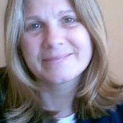 Profile Picture of Rose Aguzzoli (@roseaguzzoli) on Twitter
