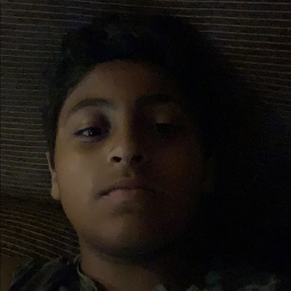 Profile Picture of Andrew Malak (@andrewdabeast) on Poshmark