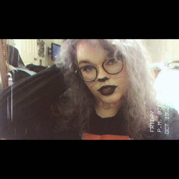 Profile Picture of Haley Owens (@nonameherebuthi) on Poshmark