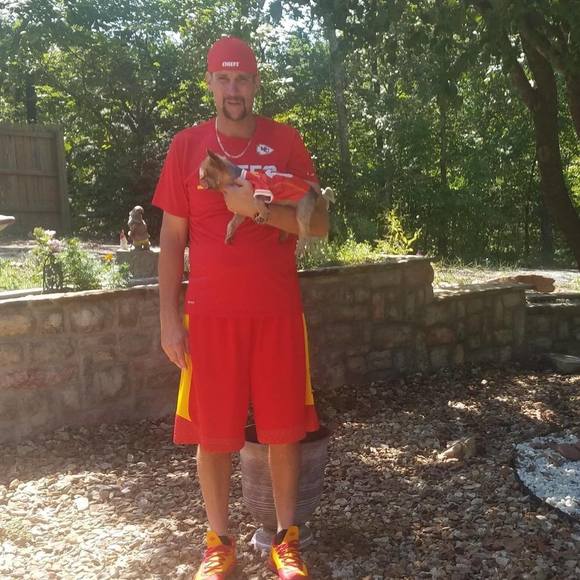 Profile Picture of Bryan Lang (@bryanlang1972) on Poshmark