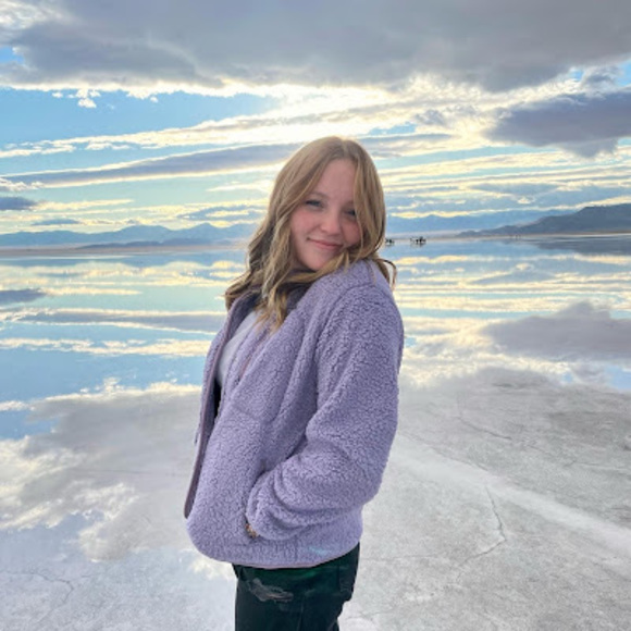 Profile Picture of Reese Allen (@04rallen) on Poshmark