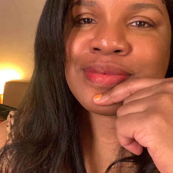 Profile Picture of Trisha Matthews (@trily30) on Poshmark