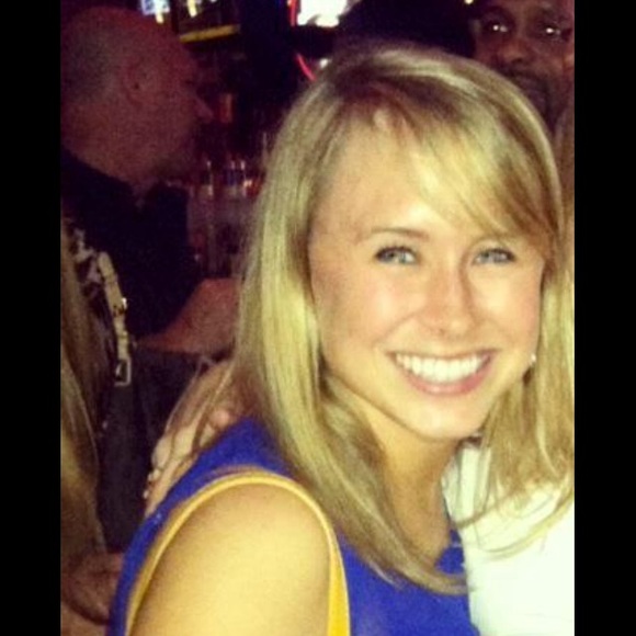 Profile Picture of Christine Scheibe (@cscheibe) on Poshmark