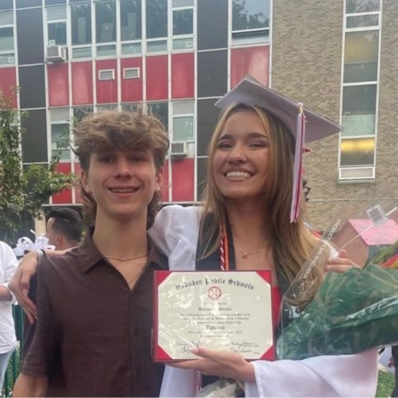 Profile Picture of Kellie Matullo (@kmtlo) on Poshmark