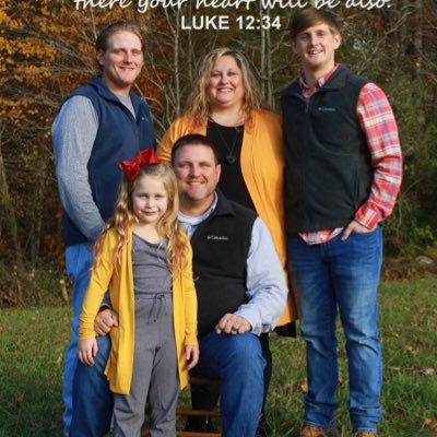 Profile Picture of Tracy Treadway (@atreadvolfan) on Twitter