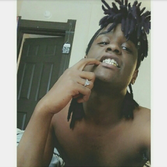 Profile Picture of Kt Kt (@ktkt7) on Poshmark