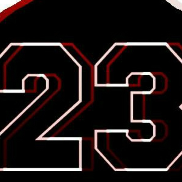 Maya Coney - Poshmark Profile Picture of Maya Coney (@mayacc5) on Poshmark