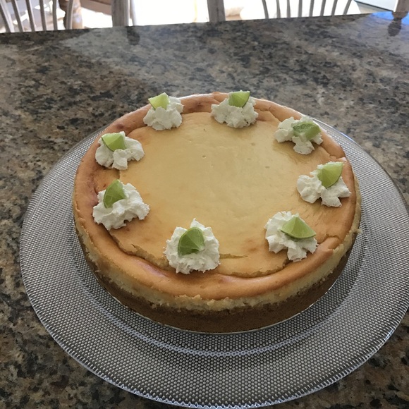 Diana Komito - Poshmark Profile Picture of Diana Komito (@dkomito) on Poshmark