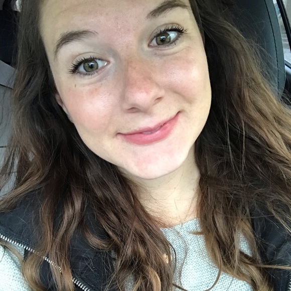 Profile Picture of Karly Ackerman (@karlyack) on Poshmark