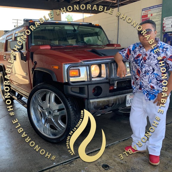 Profile Picture of Carlos Gonzales (@carlosgonzal490) on Poshmark