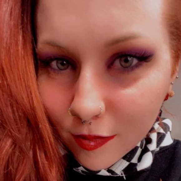 Profile Picture of Manderz Roswall (@amroswall724) on Poshmark