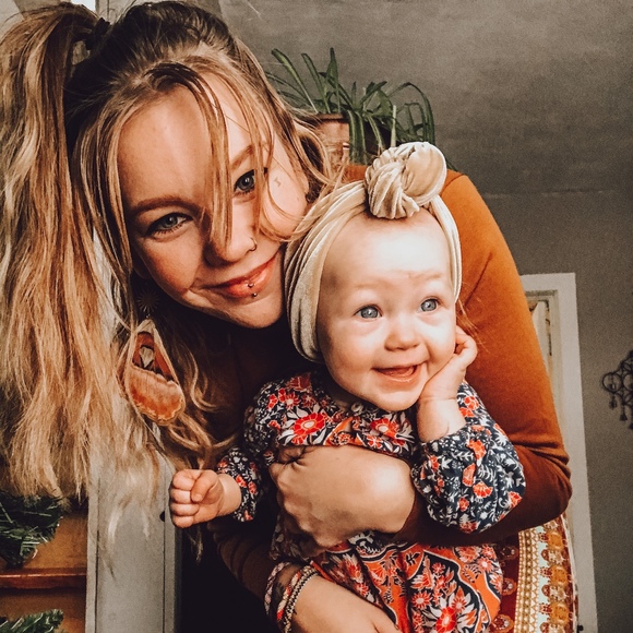 Profile Picture of Karissa Broehm (@wildearthmother) on Poshmark