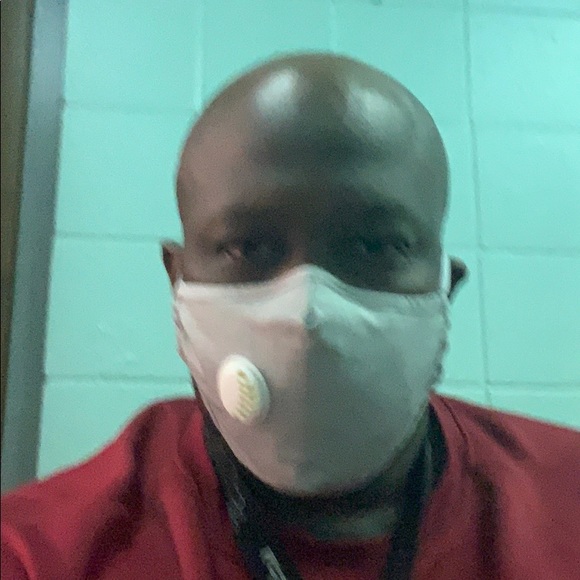 Profile Picture of David Barnes (@davidbarnes416) on Poshmark