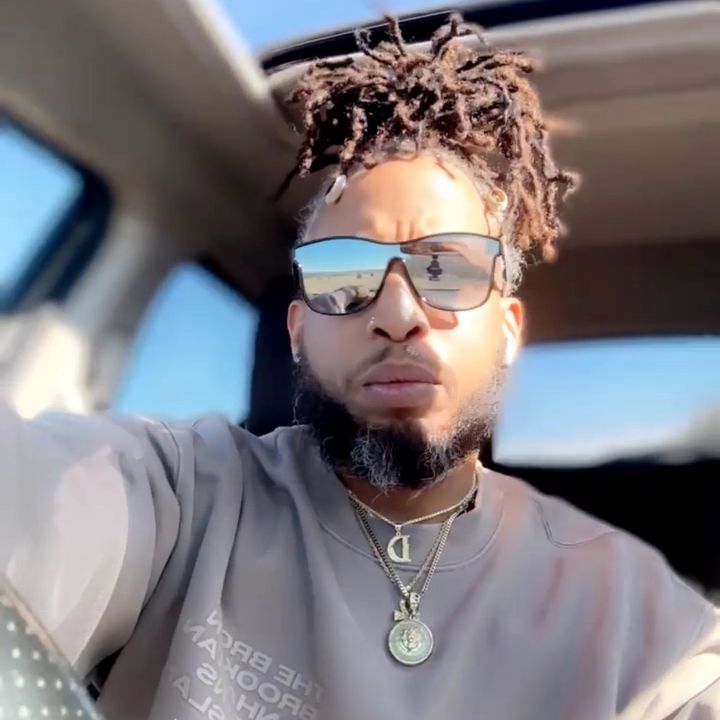 Profile Picture of derekkigiles (@maj0r_k3y15) on Tiktok