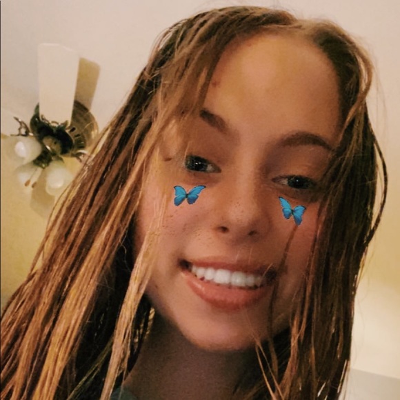 Lucia Rizzo - Poshmark Profile Picture of Lucia Rizzo (@ellarizzo02) on Poshmark