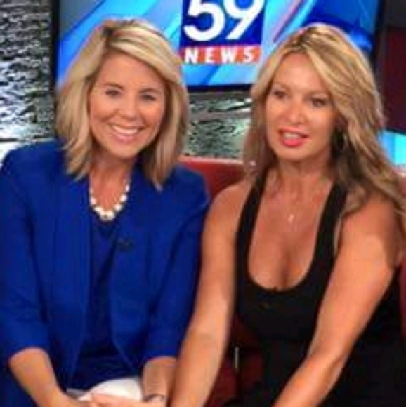 Profile Picture of Lisa Kinnett (@lockerbie) on Poshmark